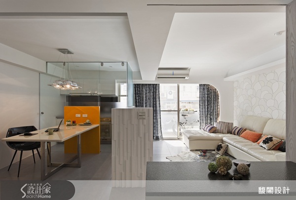 舊屋翻新、現代風、低天花板、淺色空間、色塊