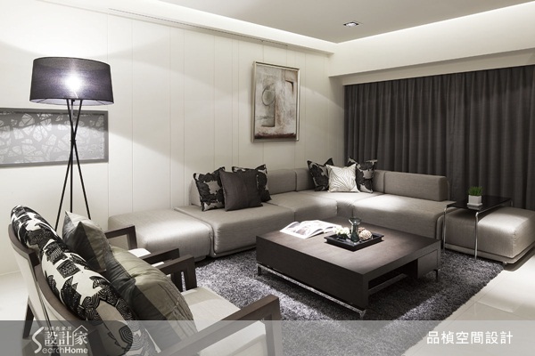 屋主與三個小孩共同居住的空間。當地雖沒有北市的繁華