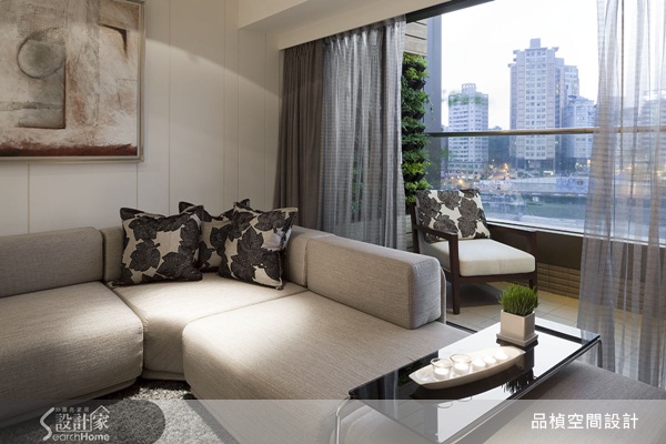 屋主與三個小孩共同居住的空間。當地雖沒有北市的繁華