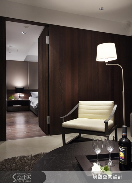 這年頭「芝麻開門」已經落伍了，「iPhone開門」才是王