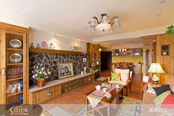 用顏色及材質訴說空間故事，並傳達對空間的情感，采荷