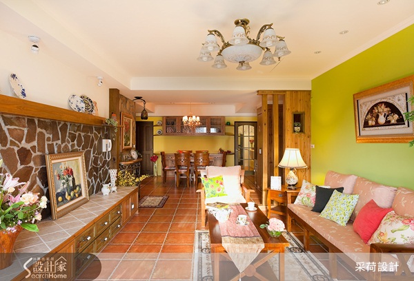 用顏色及材質訴說空間故事,並傳達對空間的情感,采荷