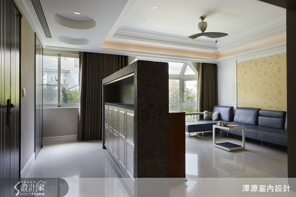 屋主買下這間位於新竹的透天別墅,期望能結合房屋原有