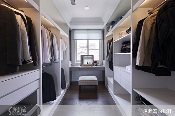 屋主買下這間位於新竹的透天別墅,期望能結合房屋原有