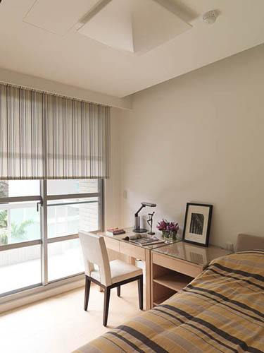 房子的樓層可使客廳享受到十分美好的窗景及採光，演拓