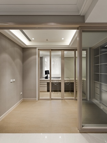 屋主買下這間大坪數豪宅,為的就是能讓一家大小都能有