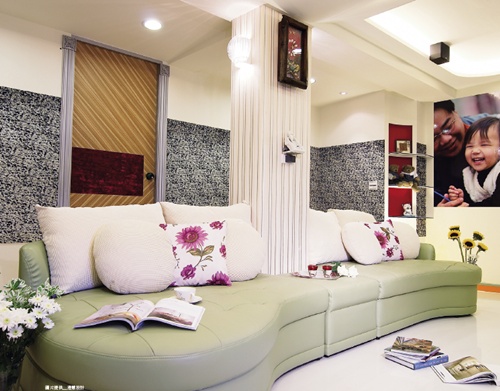 客廳出現結構柱如何用最少預算來修改?小偷貓偷偷?你解