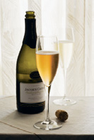 葡萄酒已經進入平民百姓家，價格愈來愈親近、選擇愈來