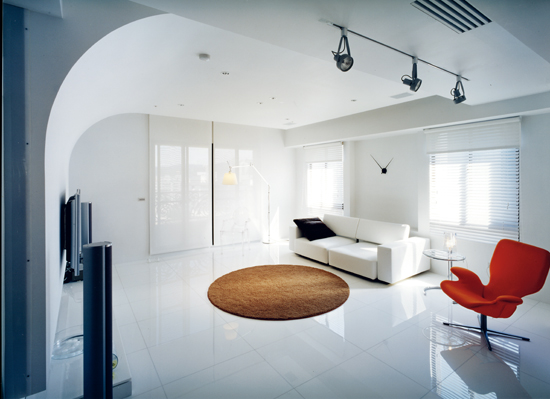 客廳陰暗的情況就風水方面看來，有一句話可作解釋，『