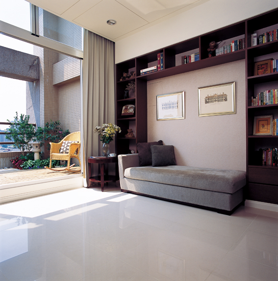 客廳陰暗的情況就風水方面看來，有一句話可作解釋，『