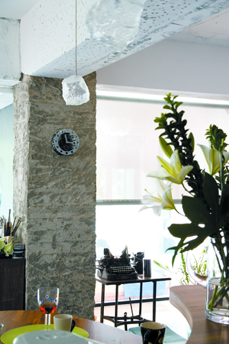 主掌愛情姻緣與人際關係的桃花位，可利用兩種方式尋找