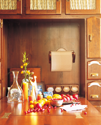 增加桃花最直接的聯想就是插鮮花開運,紅色、淡紫色、