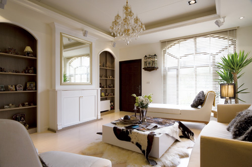 除了考量不同座向住宅的個別流年財位，五行中分別屬水