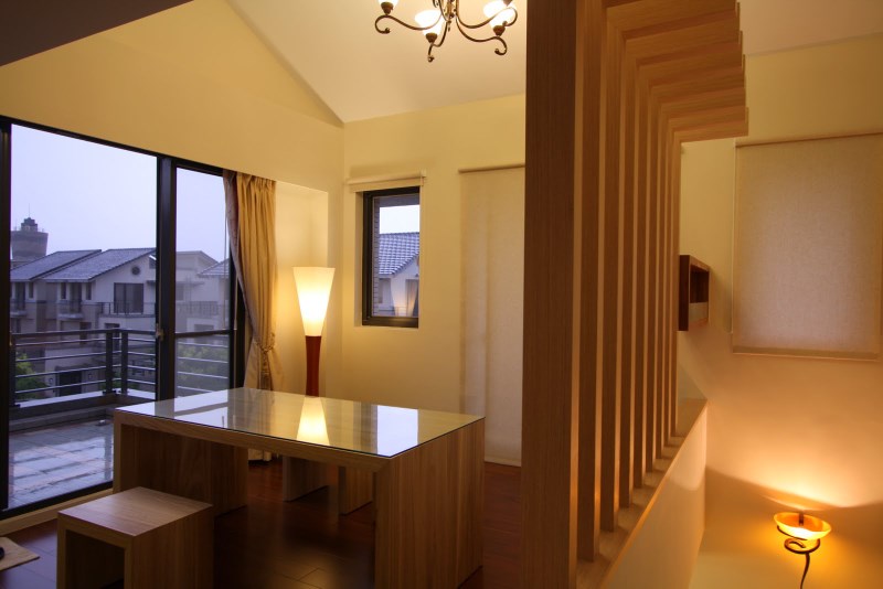 屋主買下這棟別墅，除了看好附近優質的生活環境，也期