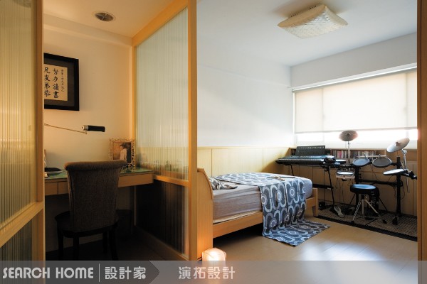 以這個案子較特別的重點設計「神龕」為例，屋主請了風