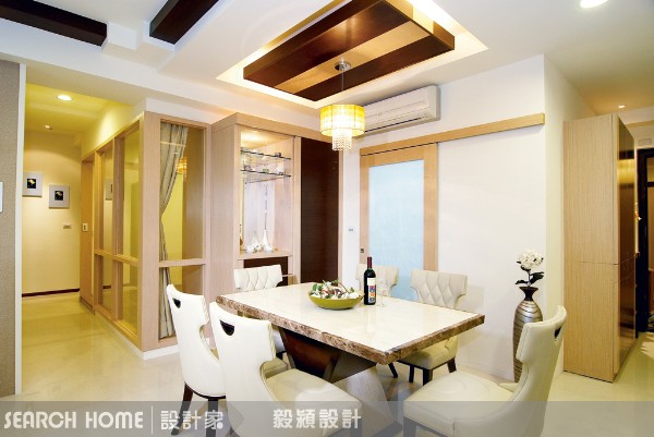 在25坪的空間中，要打造出寬敞的居住空間，並同時兼顧
