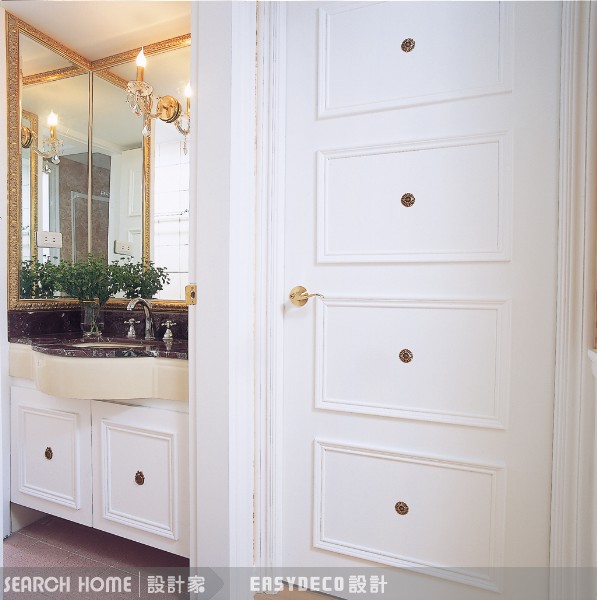 衛浴;色彩;燈光