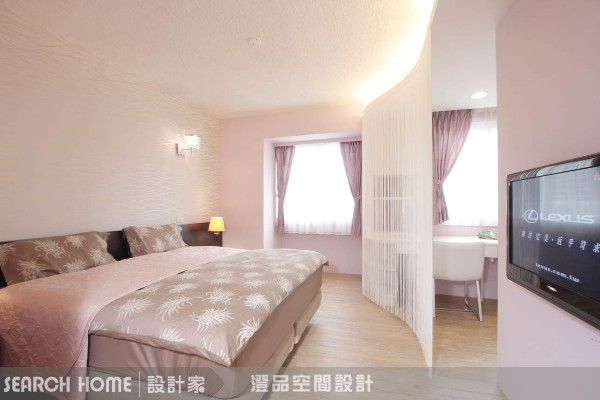 都從事科技產業的夫妻，長期在大陸工作，位於台北建國