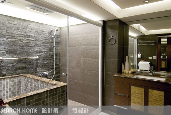 鏡面烤漆玻璃的奢華
前幾年時尚界刮起的『低調奢華』