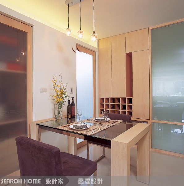 「啊～～我嘸醉嘸醉，請你不湯同情我～～酒若入喉，痛