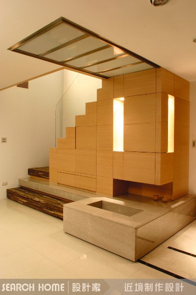 家具就是變形金剛
我們來轉換一下口味，看看家具的變