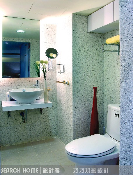 一字型衛浴空間規劃：馬桶、洗手台、洗澡
一般常見的