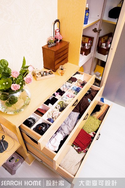 無論是方形或是狹長型的空間，總會遇到L型的轉角問題