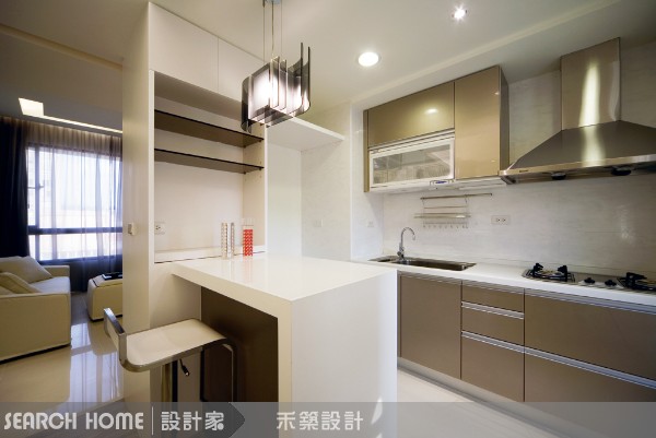 天氣漸熱，雜亂不堪的家讓人煩躁不耐！廚房更是杯盤狼