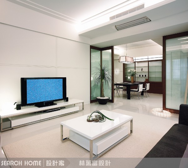 原則5、沙發不要對著大門，易犯小人
這個很重要，可