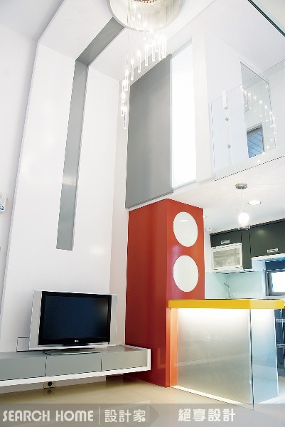 空間錯覺術——反射材質
許多具有反射特性的材質像是