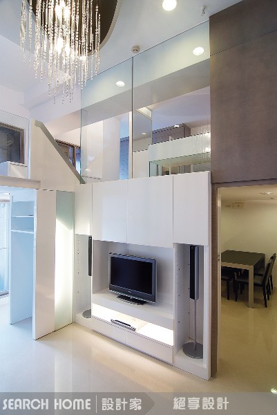 6：增進使用效率-複合式空間機能
由於空間小，在空間