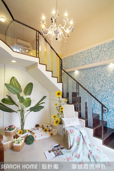 撇步１：客廳or玄關+馬賽克=令人驚豔的first sight
