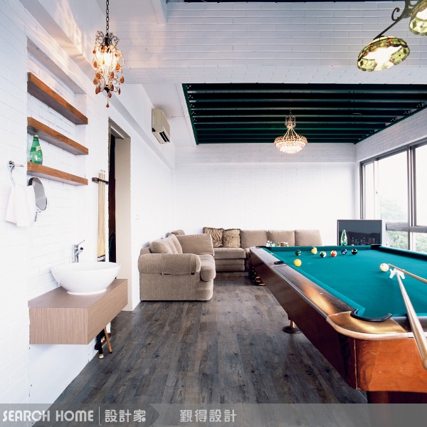 Q6：我可以把多功能室改成卡拉OK視聽間嗎？
A：當然