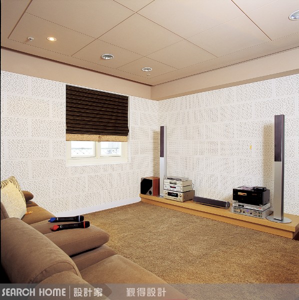 Q6：我可以把多功能室改成卡拉OK視聽間嗎？
A：當然