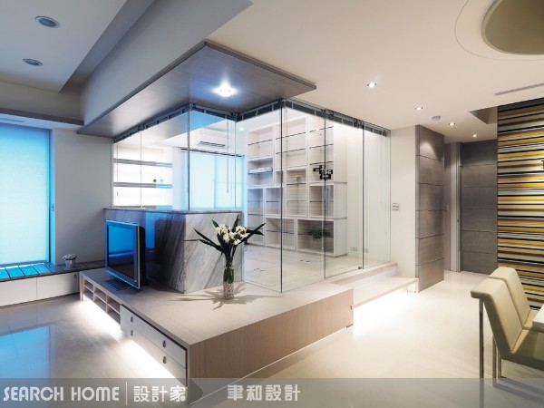 空間錯覺術——縮放的特效
運用材質的搭配，讓空間具