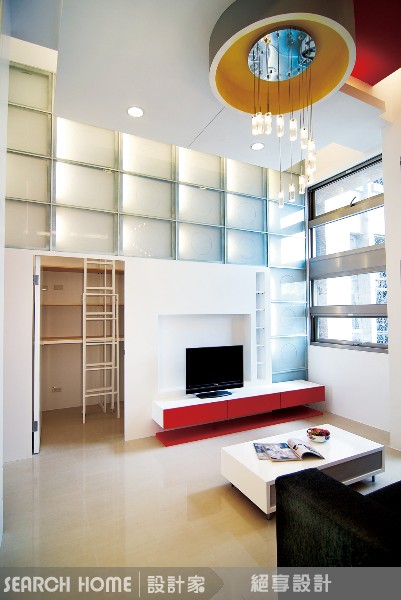 3：善用畸零角落做收納-改變生活習慣
坪數小，收納空