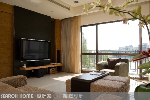 現在流行「愛就要宅一起」，我就是想要當做賴家王老五