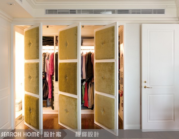 要點5：把照片掛滿空間角落
美國人最喜歡炫耀自己與