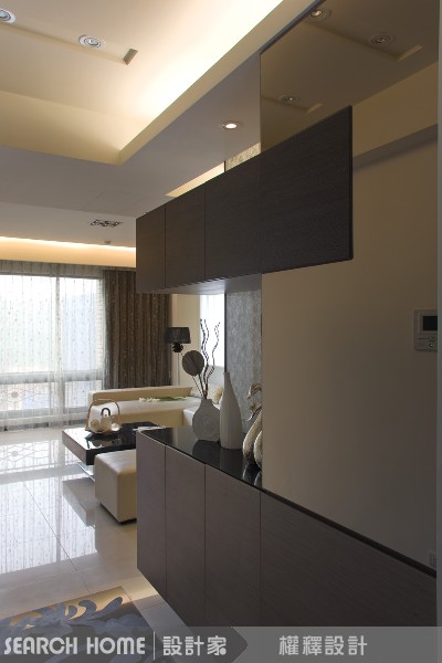 畸零空間，用櫃子整個給他包起來
有些老房子真的很奇