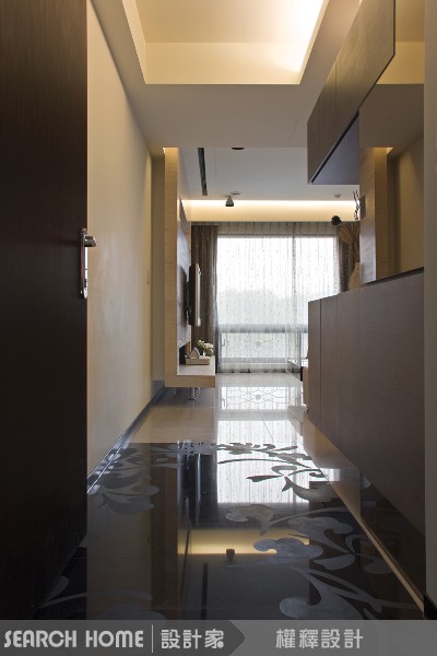 畸零空間，用櫃子整個給他包起來
有些老房子真的很奇