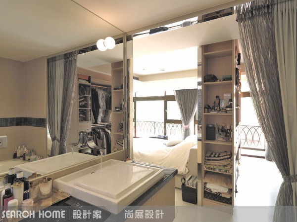 無隔間設計，泡澡也能看dvd
泡澡的時候沒音樂可聽、