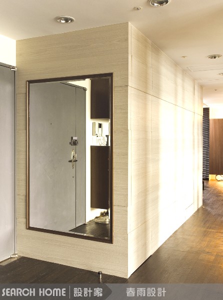 要訣12：玄關鏡片不可正對大門
通常住宅在玄關安鏡可