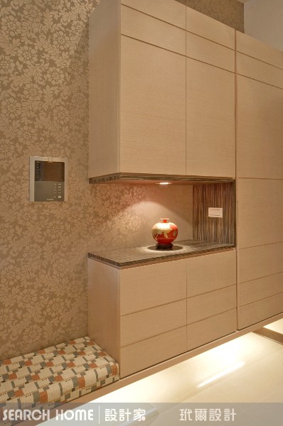 畸零空間，用櫃子整個給他包起來
有些老房子真的很奇