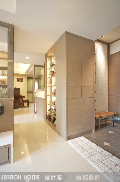 六人行裡的Monica是一個愛乾淨到近乎潔癖的女大廚，殊