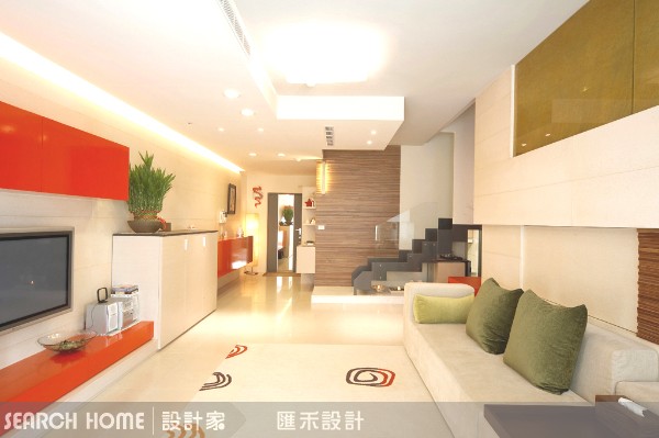 色彩繽紛樂的搭配原則：
（１）紅色
一看就令人感受