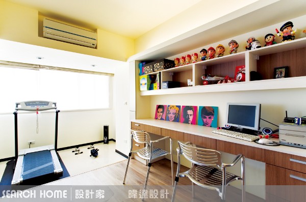 重點3、把東西統統收到牆面去
想要脫離「雜物堆淹腳