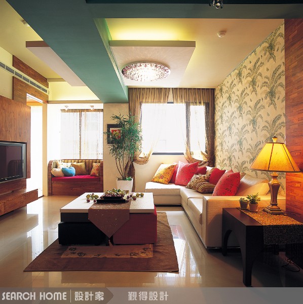 1：地毯尺寸的秘技
舖地毯時一定要比沙發最長邊多，