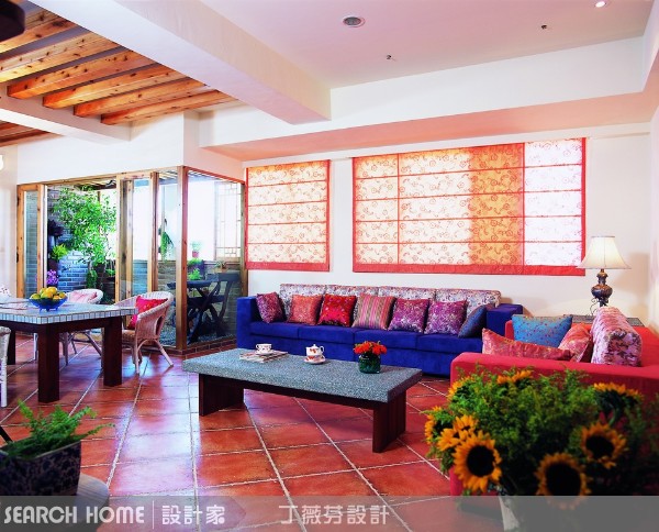 誰說鋁門窗一定要是咖啡色或是金屬色
是的，老爺夫人