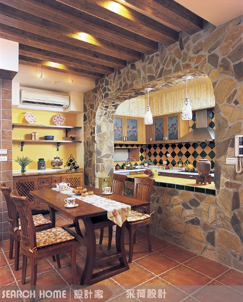 撇步１：客廳or玄關+馬賽克=令人驚豔的first sight
