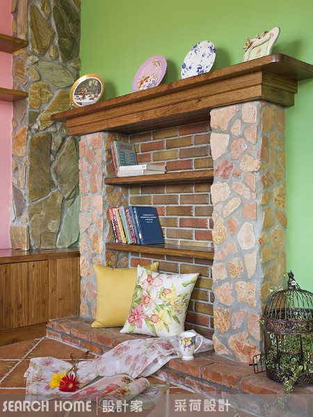 色彩繽紛樂的搭配原則：
（１）紅色
一看就令人感受